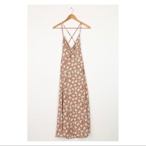 NWT Lulu’s Floral Maxi Dress
